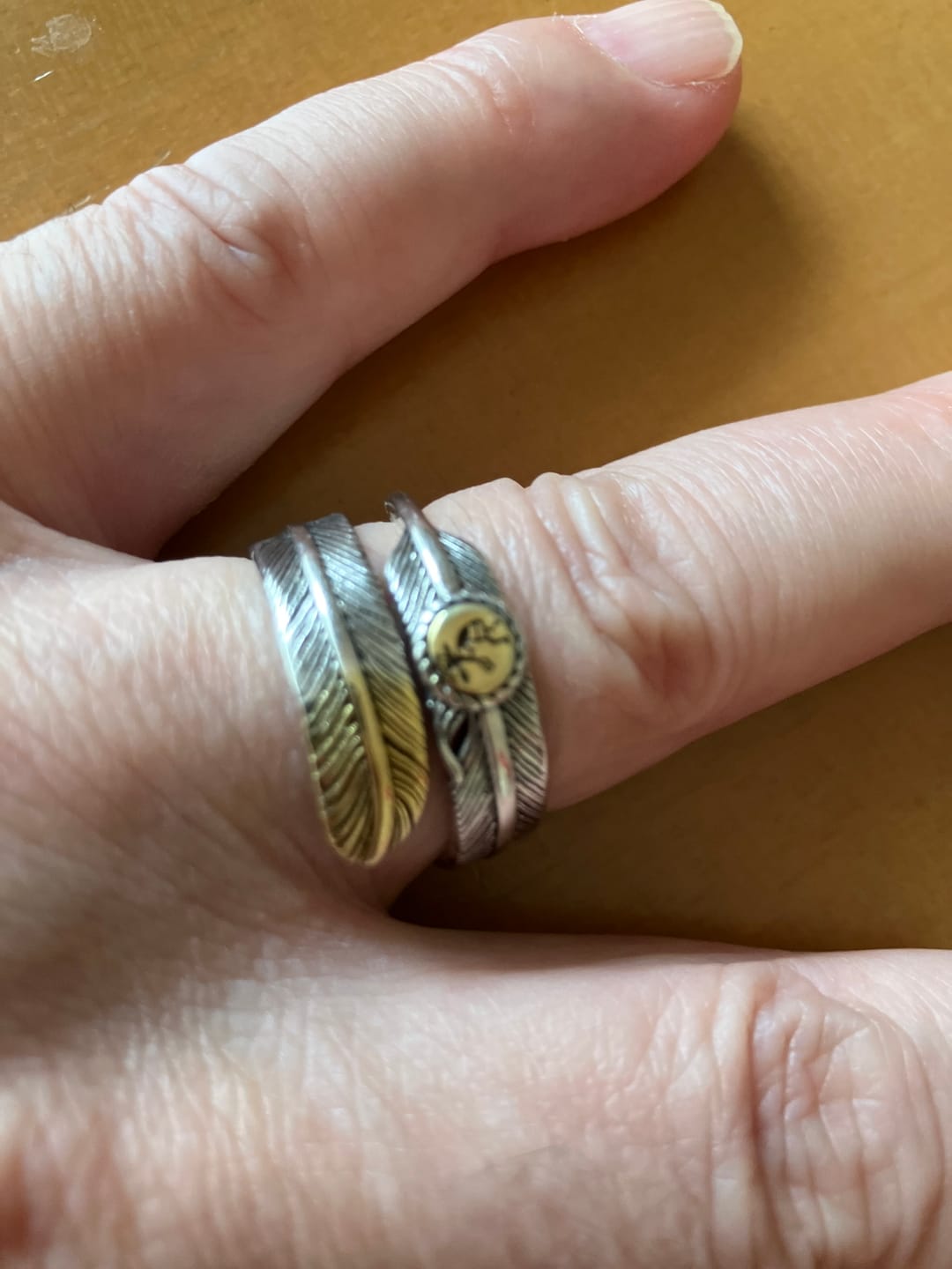Customer photo review of 「Yggdrasil」3タイプ選べる　ヴァイキングヴィンテージ仕上げチタンリング