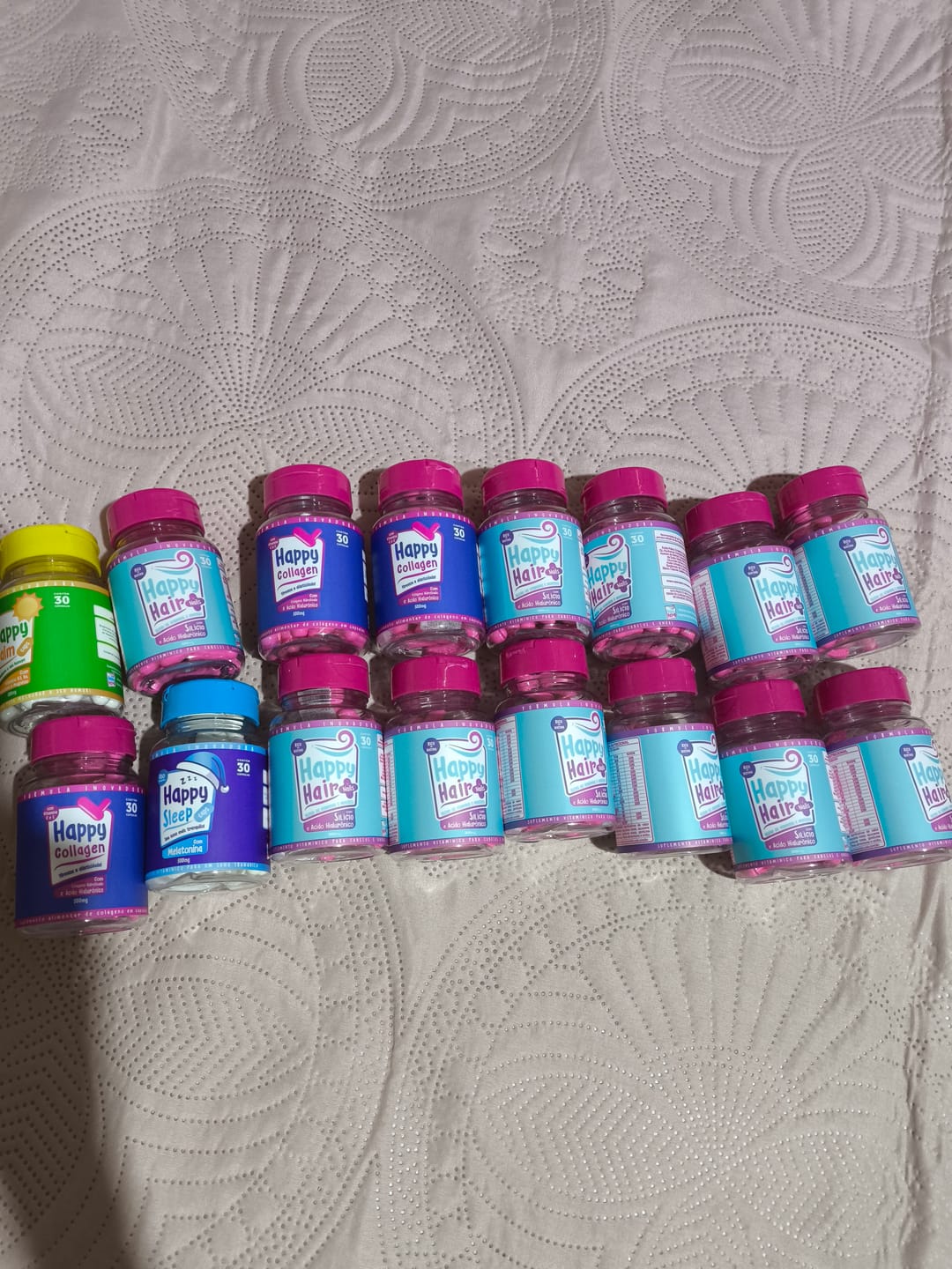 Customer photo review of Happy Hair 6 Potes + 6 Potes Grátis + 1 Melatonina + 1 Colágeno + 1 Happy Calm (Total 15 Potes)