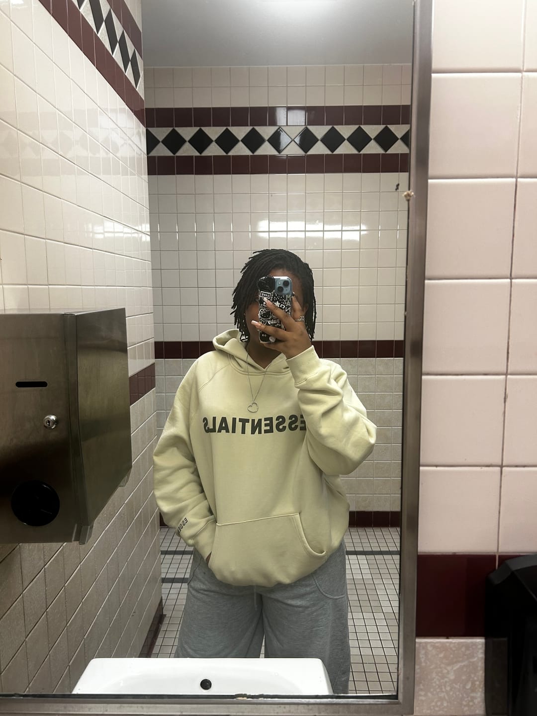 Customer photo review of NEW! Stylish 3:3 Essentials Hooded Sweatshirt 3:3 3SS3NTIALS HOODIE (Black)