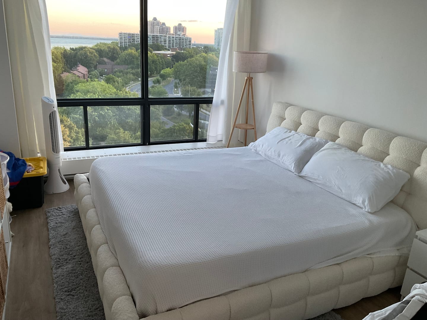 Customer photo review of LARKA - Base de lit tissu bouclé blanc