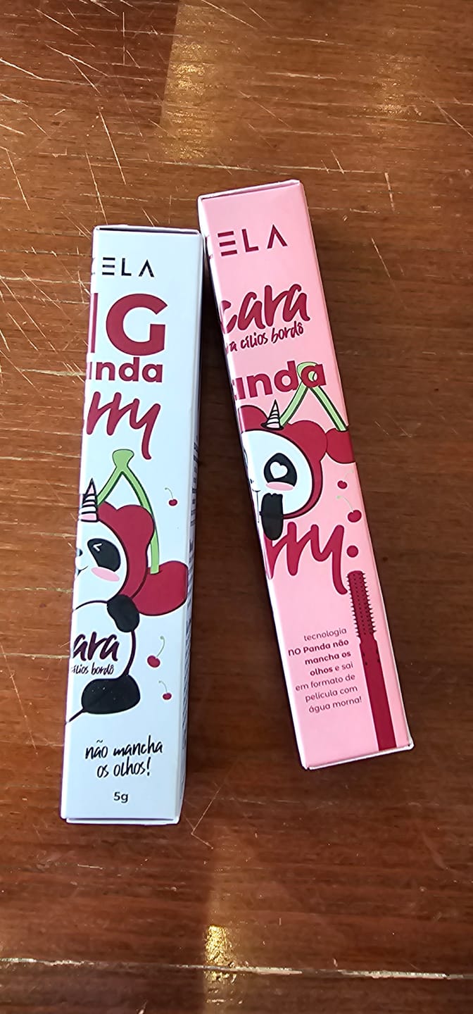 Customer photo review of Máscara Para Cílios Bordô - No Panda Cherry - Vizzela