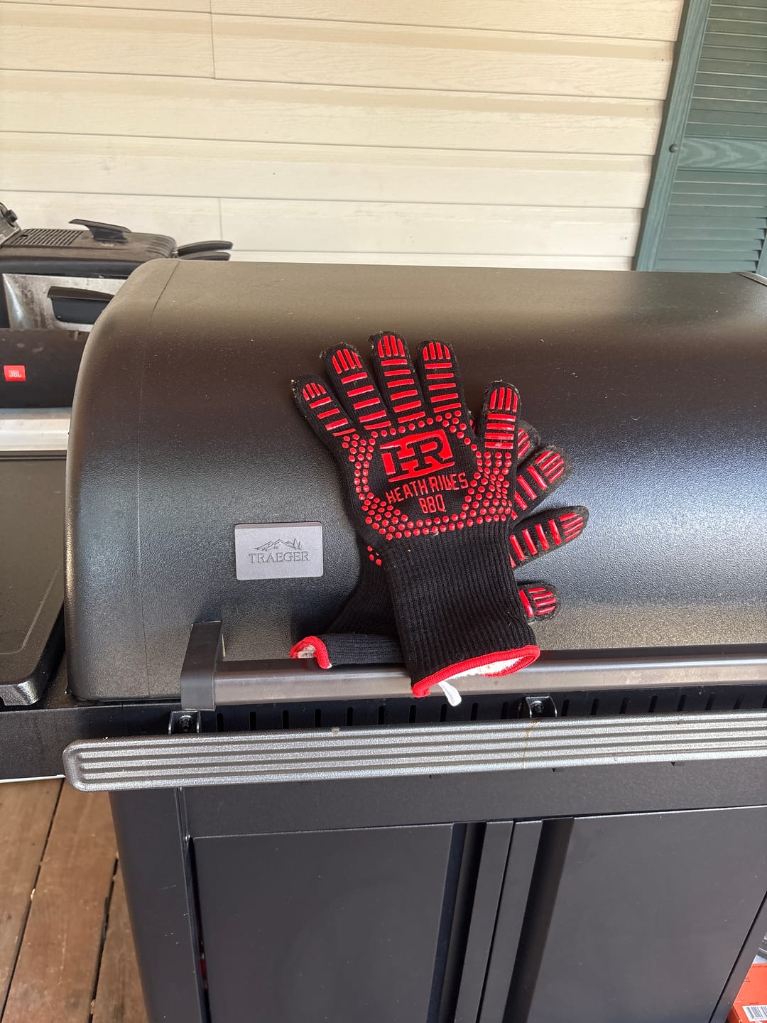 Customer photo review of Heath Riles BBQ Heat Resistant Gloves