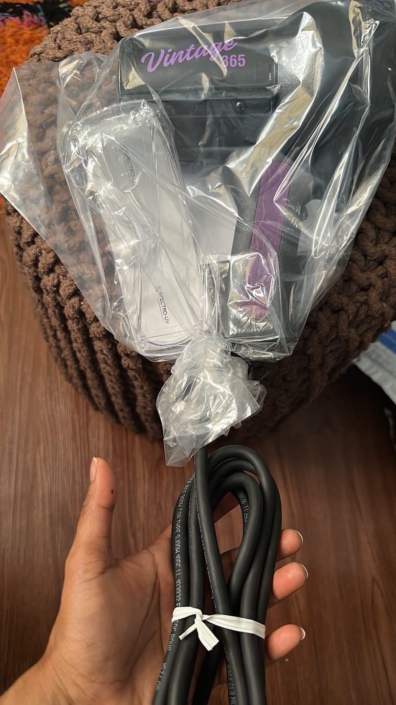 Customer photo review of Vintage™ 365 Handheld UV Lamp