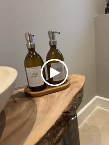 Customer video review of Set of 2 Amber Glass Bottle 500 ML with Metal Pump & Small Tray