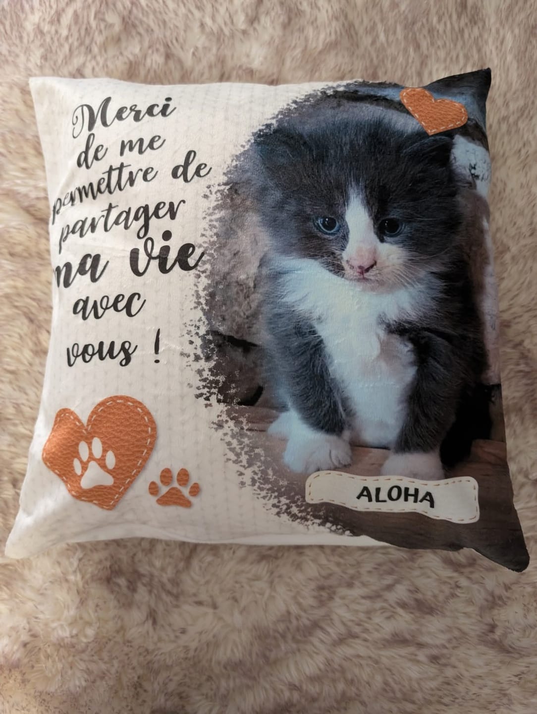 Customer photo review of Merci - Coussin personnalisé