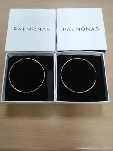 Customer photo review of Round Wire Bangle Bracelet