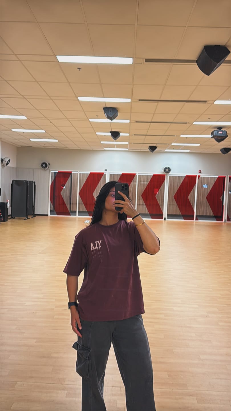 Customer photo review of W428 - Drip Oversized Tee