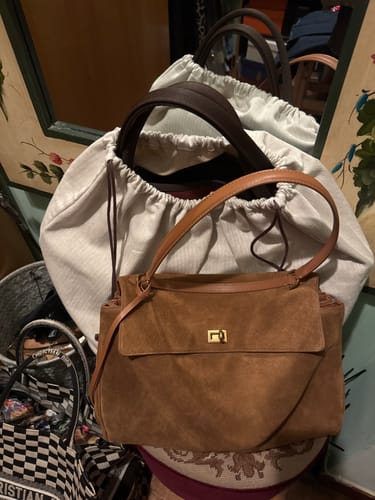 Customer photo review of LILLIBETH - CAMOSCIO CUOIO/PELLE