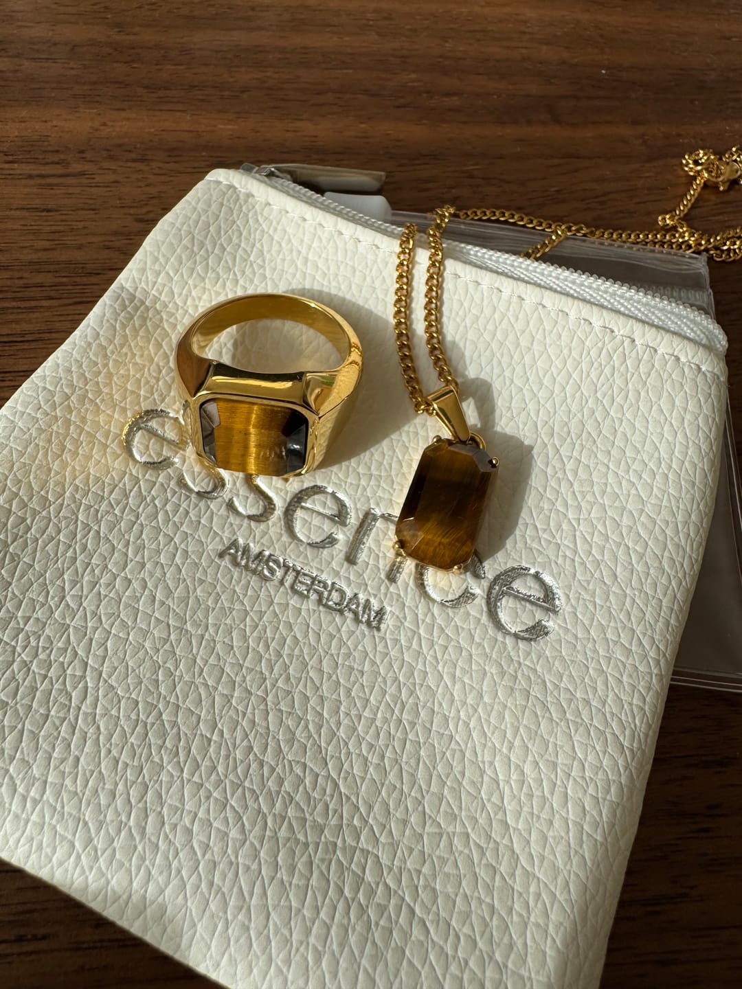 Customer photo review of Horizon (Gold)