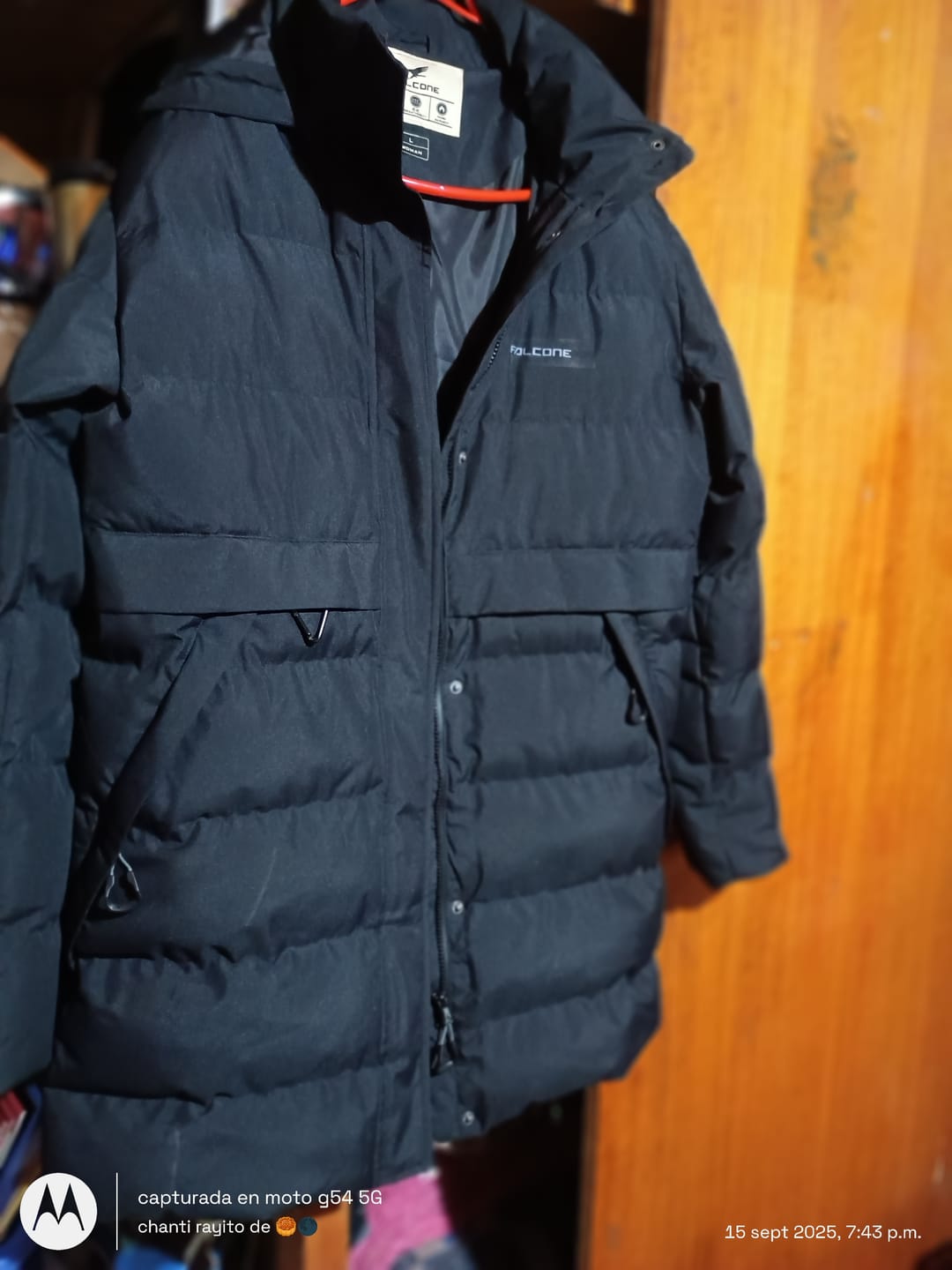 Customer photo review of Parka Venturesome Black (Mujer)