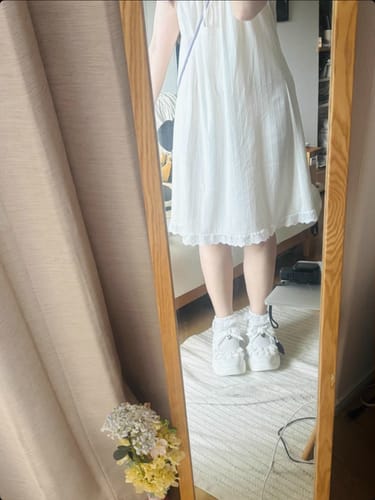 Customer photo review of Girls Lace Bow Sneakers