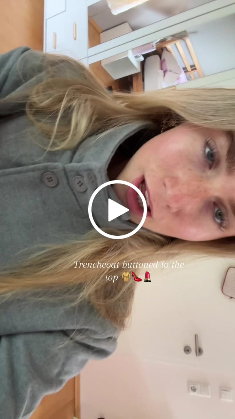 Customer video review of Rosalia Elegant Lady Women's Jacket with Stand Collar for Autumn Style