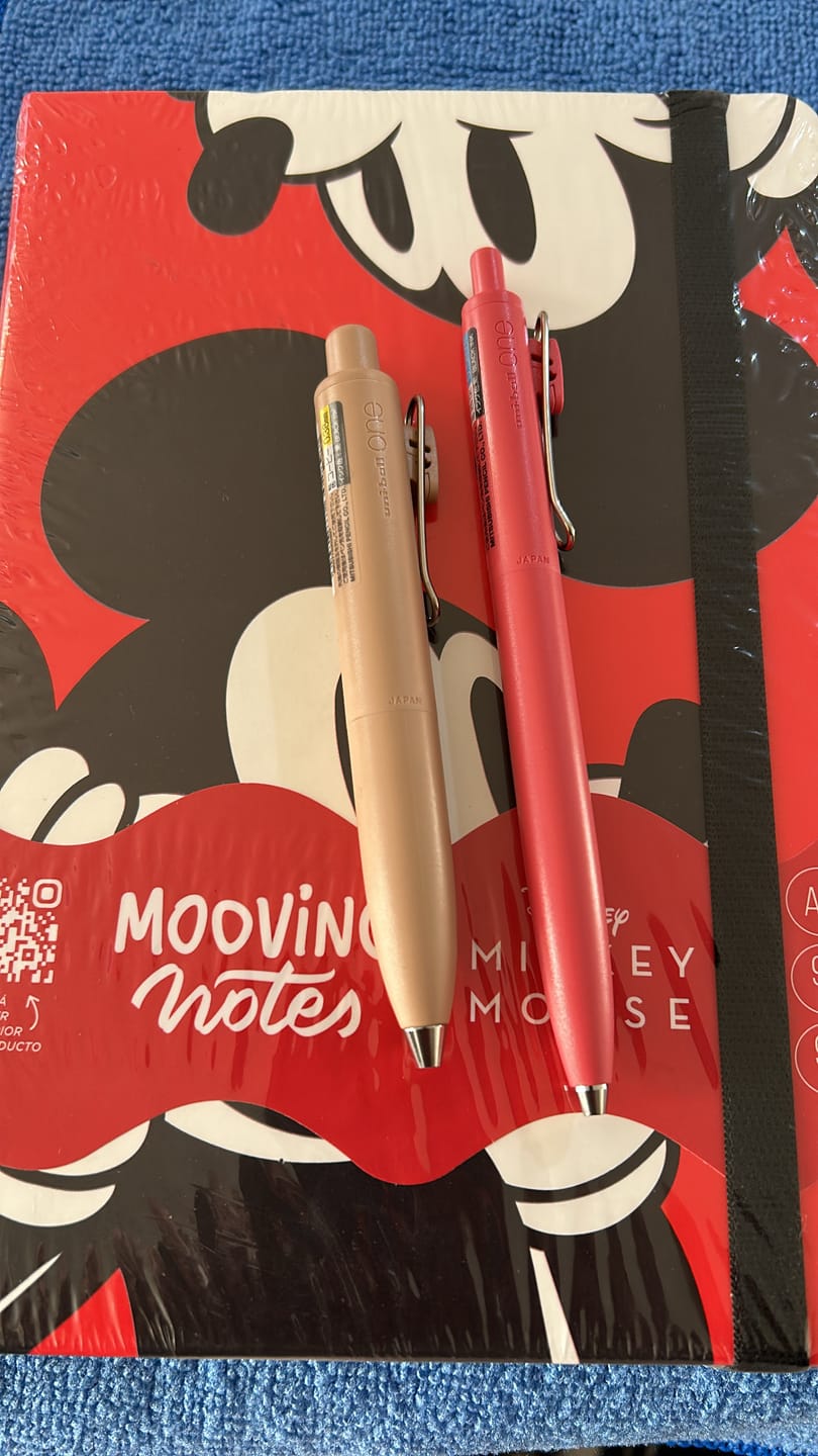 Customer photo review of Uni-ball One F - Bolígrafo Tinta Gel Colores 0,5 mm