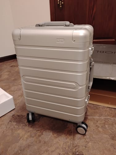 Customer photo review of Carry-On: Aluminum