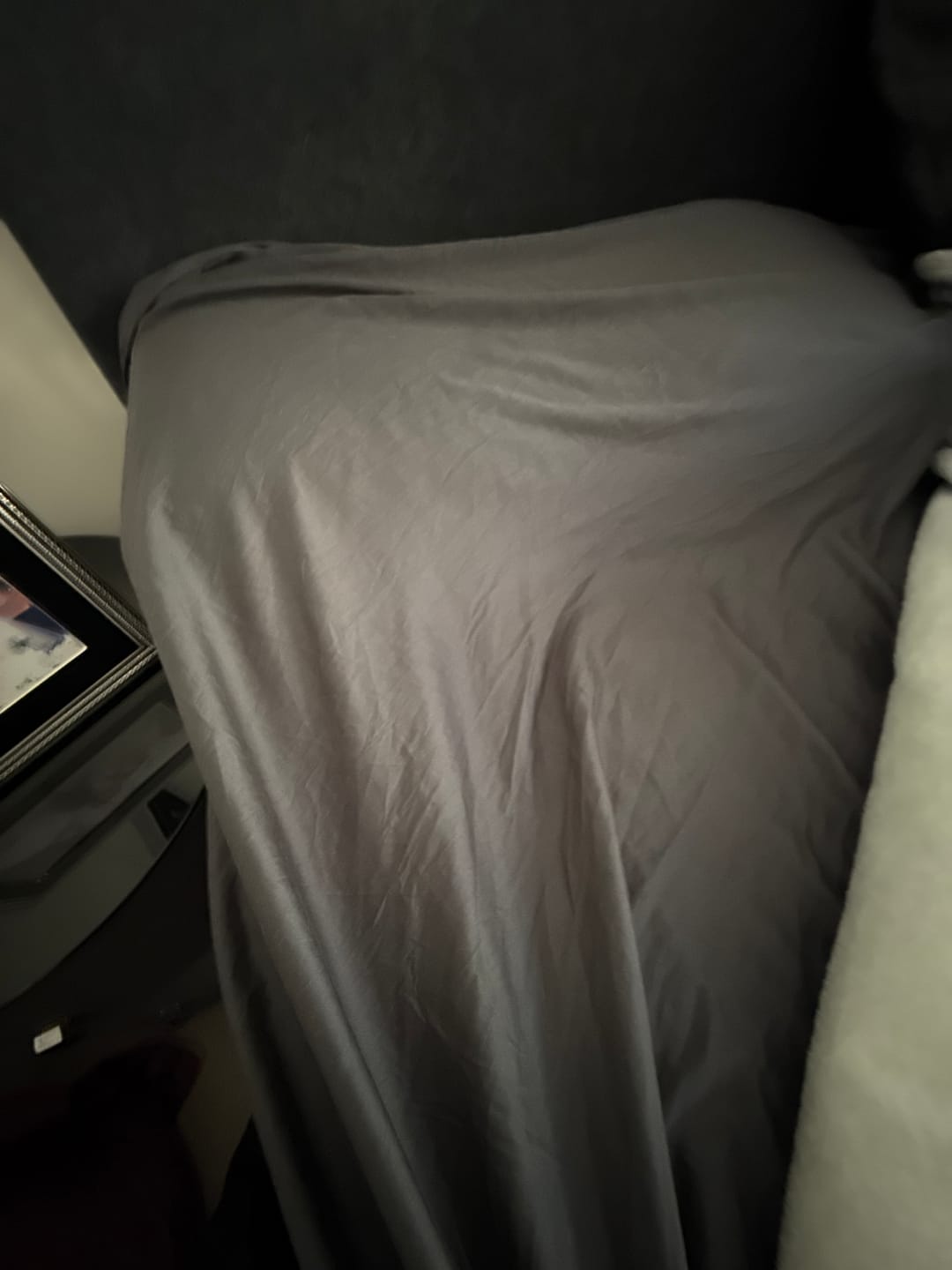Customer photo review of Muscle Mat Easy-Make Luxury Bed Sheet Set