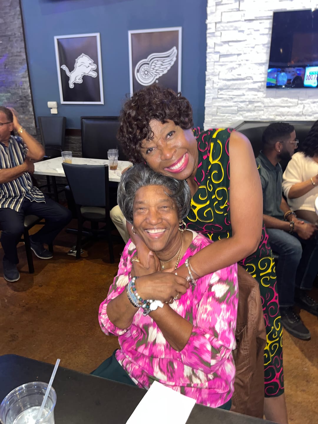 Customer photo review of Janet Collection 100% Human Hair Wig MOMMY II (REMY)