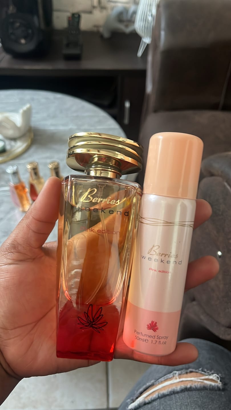 Customer photo review of Berries Weekend pink edition 100ml