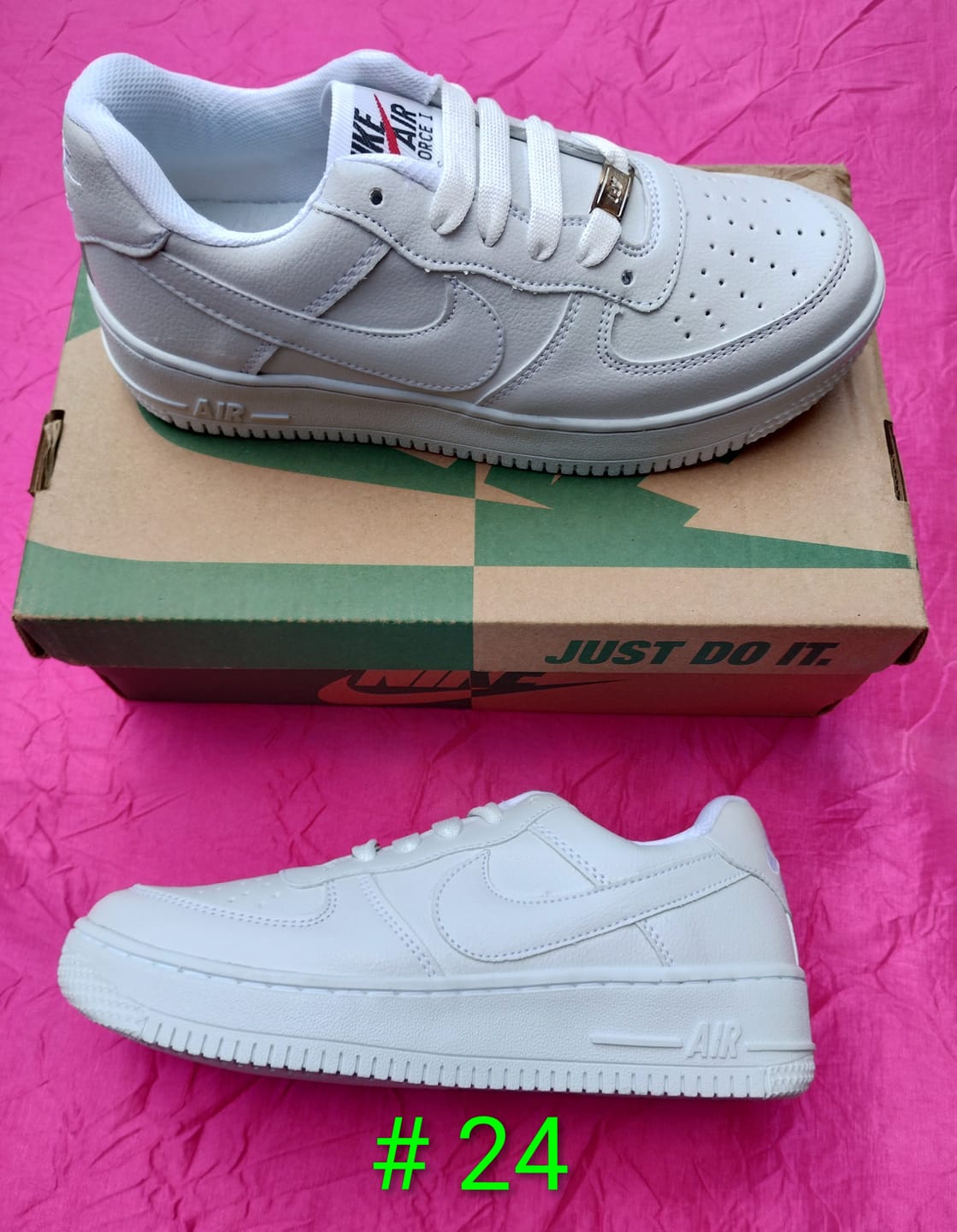 Customer photo review of Tenis 270 Blanco Total
