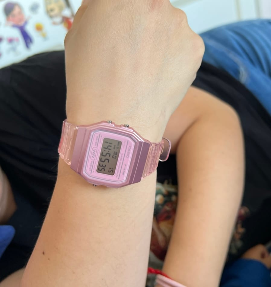 Customer photo review of Reloj Casio Vintage F-91WS-4D Rosado Transparente