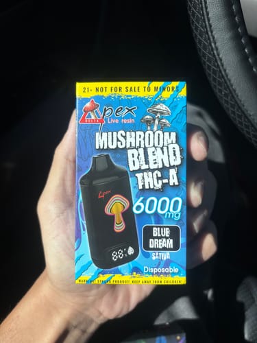 Customer photo review of Blue Dream Disposable Premium Vape Pen Mushroom Blend 6000mg - Sativa