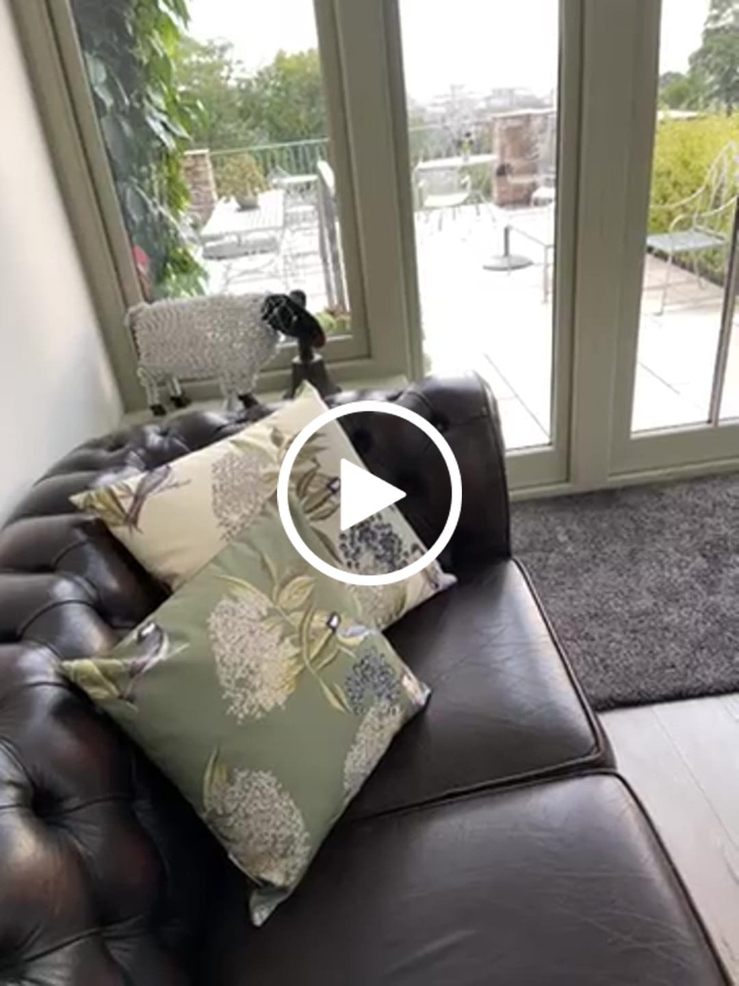 Customer video review of Outdoor Garden Waterproof Cushion - Bird on Elderflower