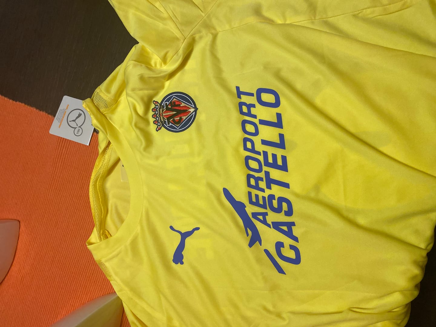 Customer photo review of Juan Roman Riquelme Villarreal Retro Football Jersey