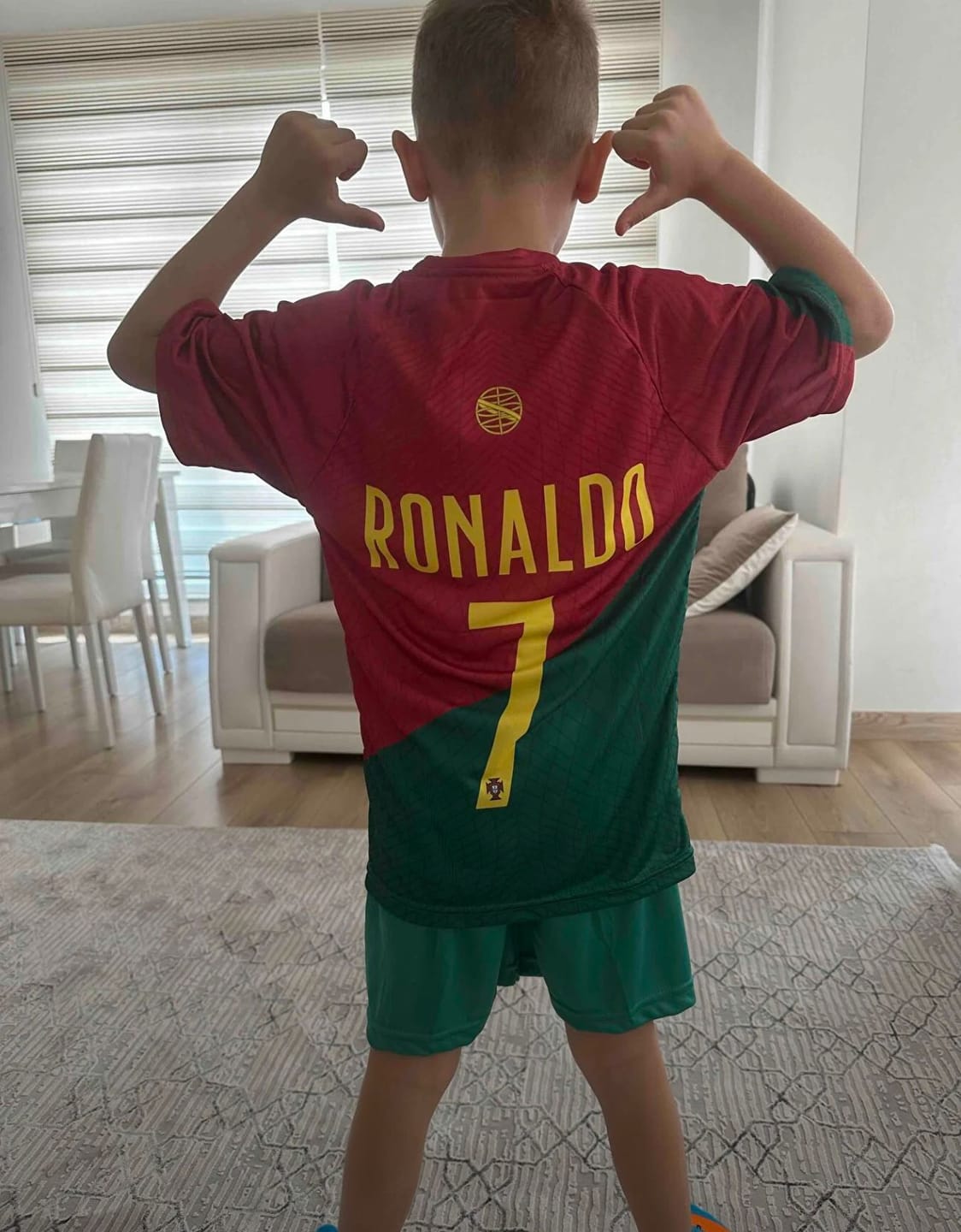 Customer photo review of RONALDO PORTEKİZ MİLLİ TAKIM 2022 DÜNYA KUPASI ÇOCUK FUTBOL FORMASI