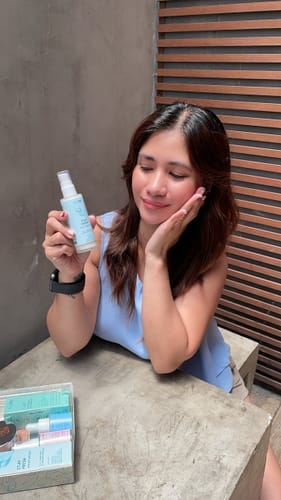 Customer photo review of Stay Fresh Moisturizer Controls Oil and Brightens
