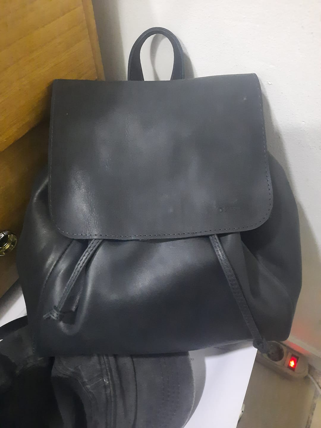 Customer photo review of Mochila Isidora negra