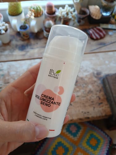 Customer photo review of Crema Volumizzante Seno