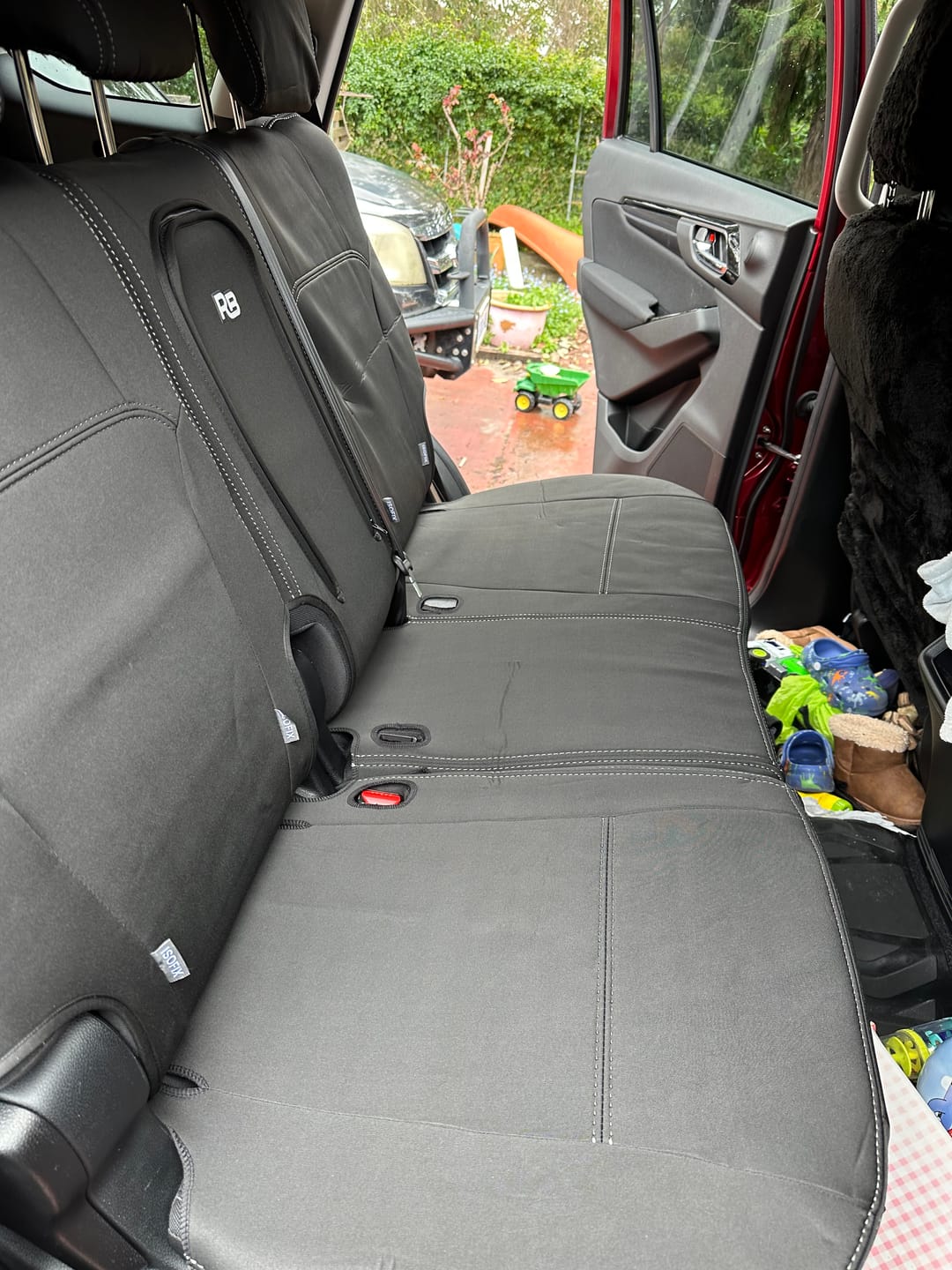 Customer photo review of Isuzu MU-X RJ - GP4 Neoprene 2nd Row Seat Covers (In Stock)
