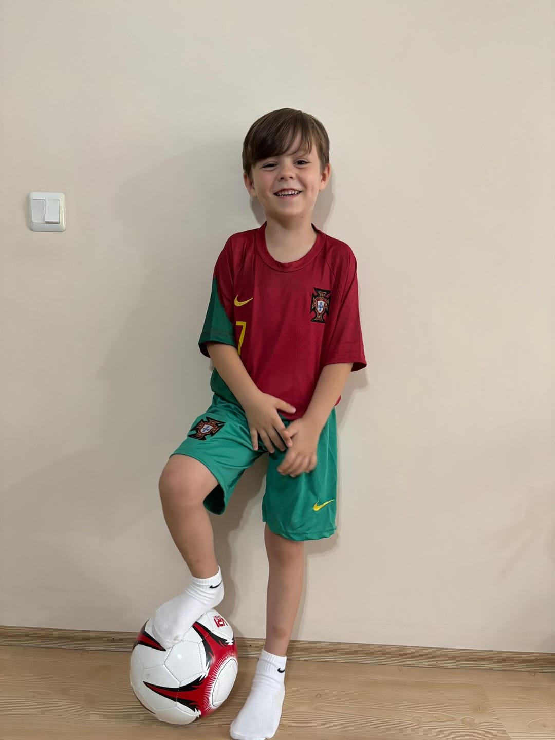 Customer photo review of RONALDO PORTEKİZ MİLLİ TAKIM 2022 DÜNYA KUPASI ÇOCUK FUTBOL FORMASI