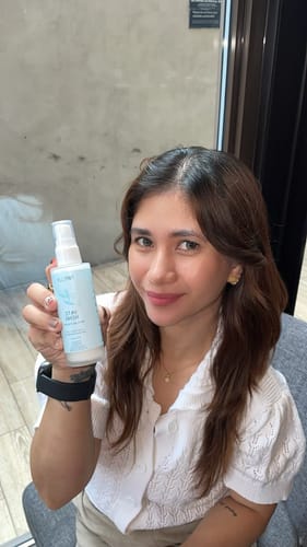 Customer photo review of Stay Fresh Moisturizer Controls Oil and Brightens