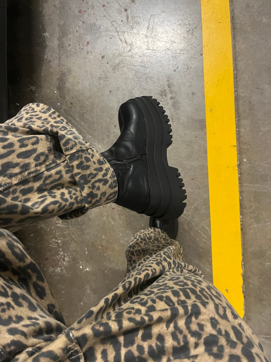 Customer photo review of Vela Boots