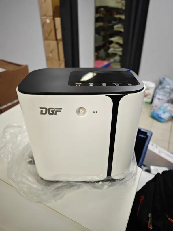 Customer photo review of Home 1-8L Adjustable Continuous Flow Oxygen Concentrator - DF-010