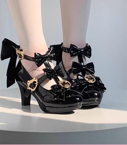 Customer photo review of Low-heeled vintage Lolita shoes