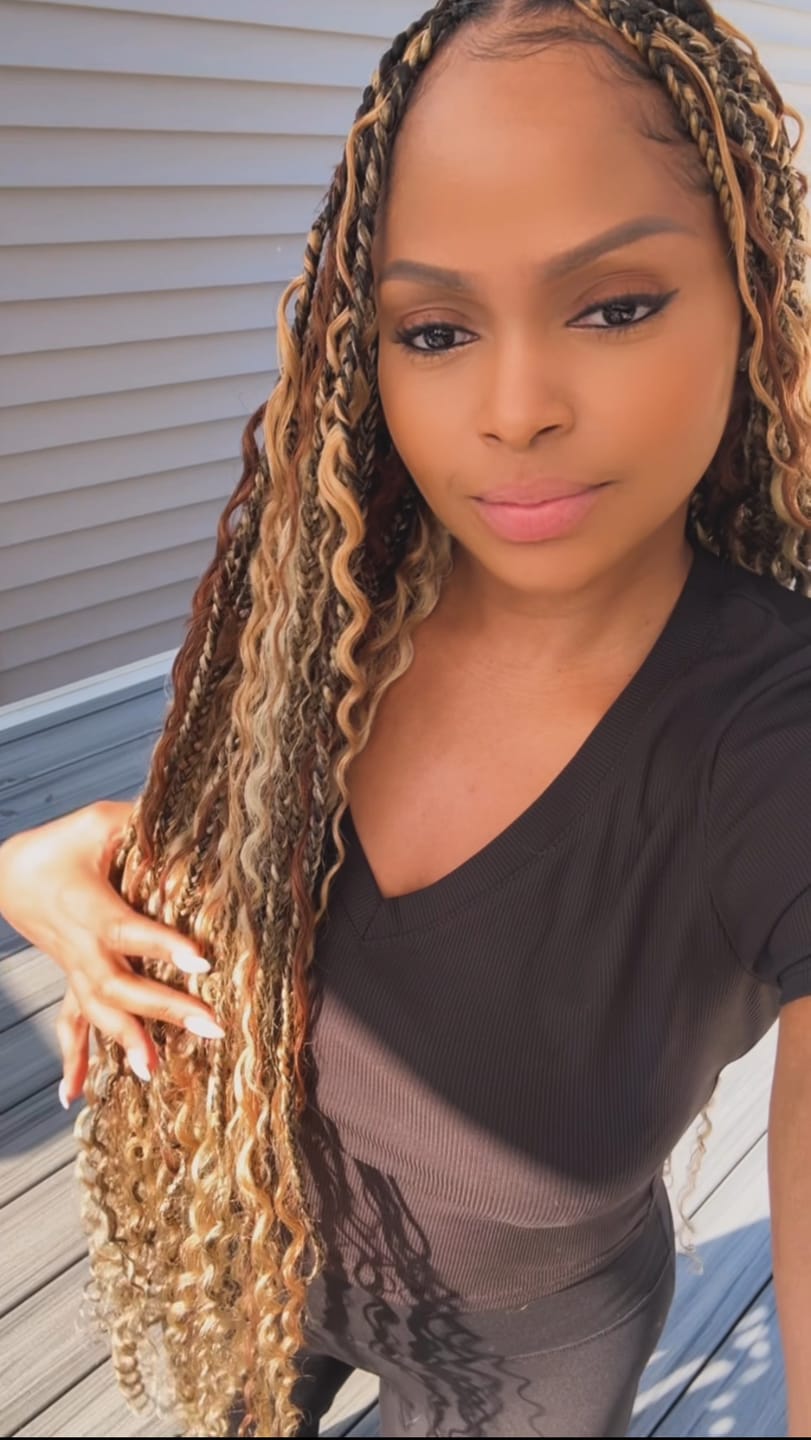 Customer photo review of #27/#613 Piano Color Deep Wave Bulk Hair Extensions for Braiding