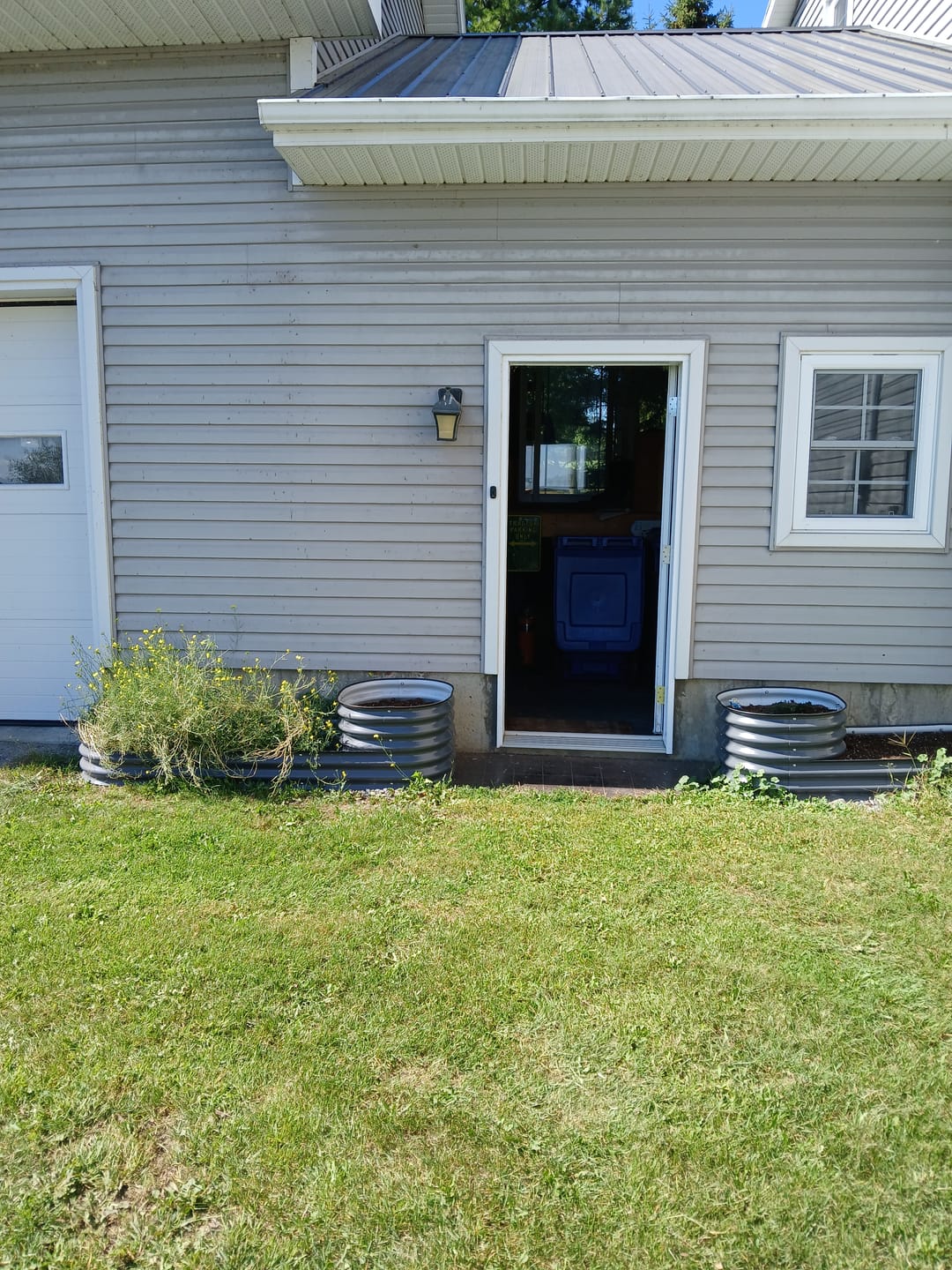 Customer photo review of 17” Tall Round (Twin Pack)