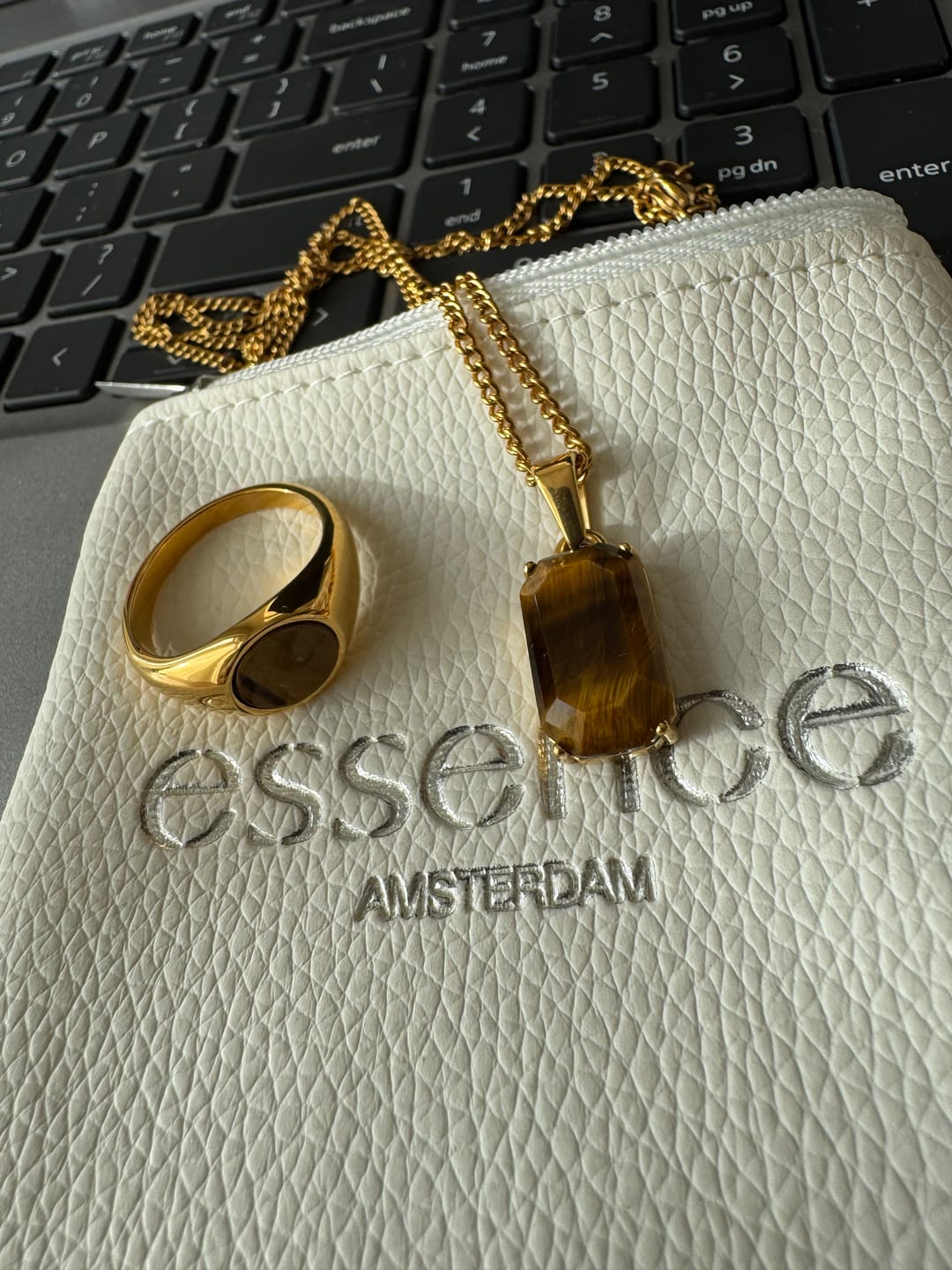 Customer photo review of Horizon (Gold)