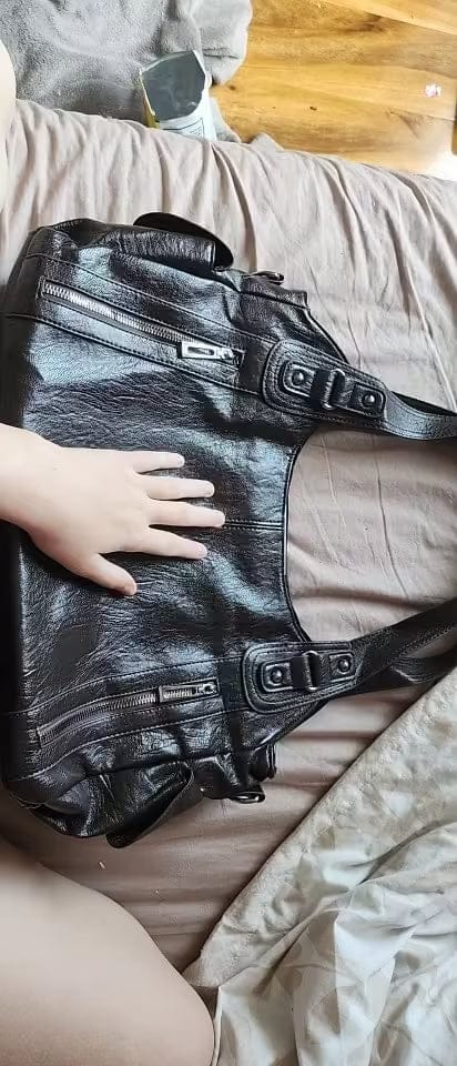 Customer photo review of Kyla Shoulder Bag
