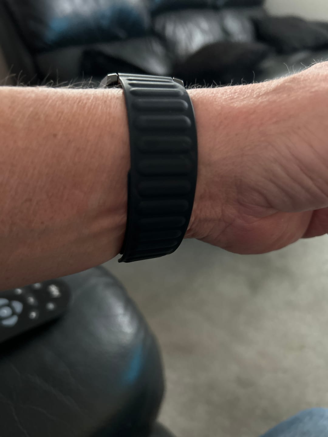 Customer photo review of Black Magnetic Link Loop