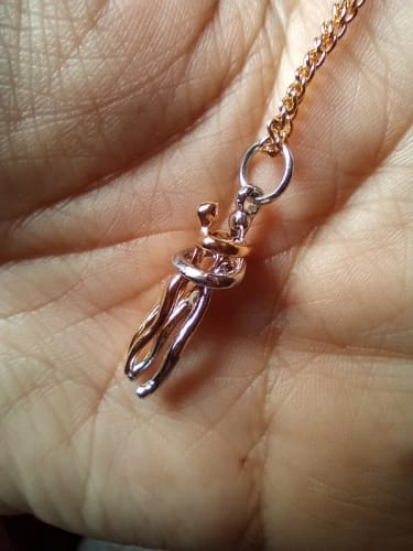 Customer photo review of Collar Abrazo Eterno