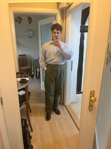 Customer photo review of British Army Gurkha Bermuda Pants - Olive