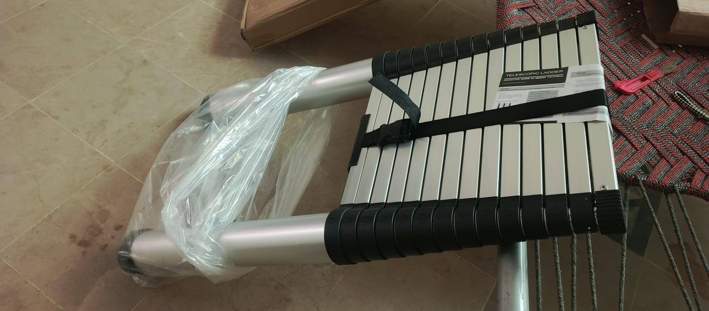 Customer photo review of Lot Imported Telescopic Ladder
