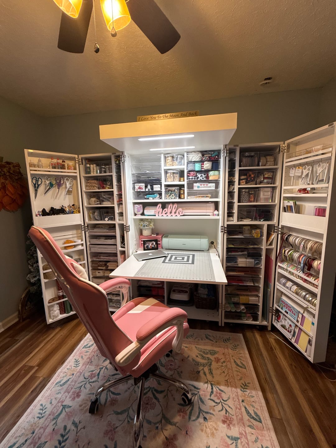 Customer photo review of DreamBox Crown