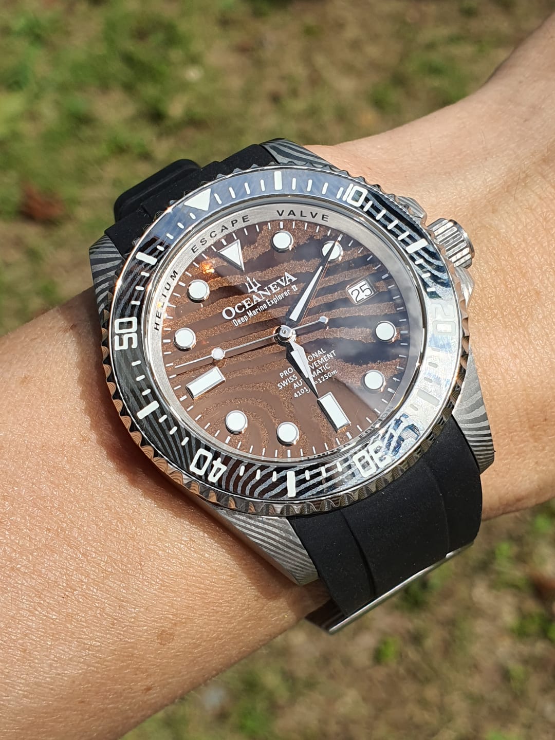 Customer photo review of Oceaneva Mens Deep Marine Explorer II Coffee Brown Damascus Steel Dial Watch Rubber
