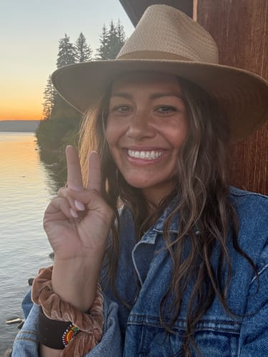 Customer photo review of Joulie Dark Tan Packable