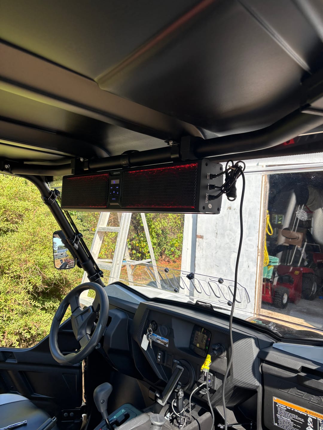 Customer photo review of UTV Sound Bar RGB 25'' Bluetooth Multicolor Lights 500W Amplifier 1.25''-2'' Roll Bar