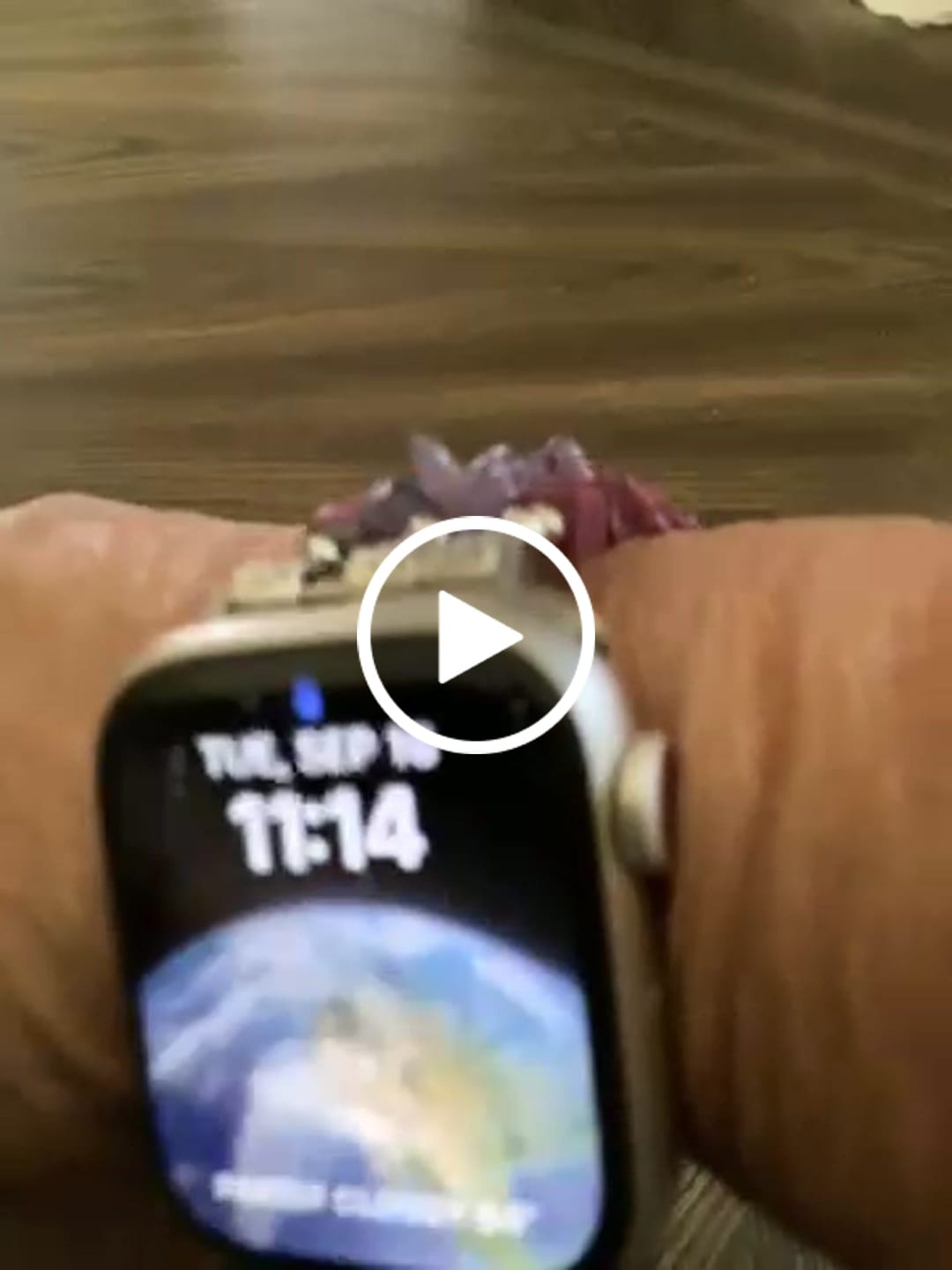 Customer video review of Vineyard Jasper Stretch Apple Watch Strap