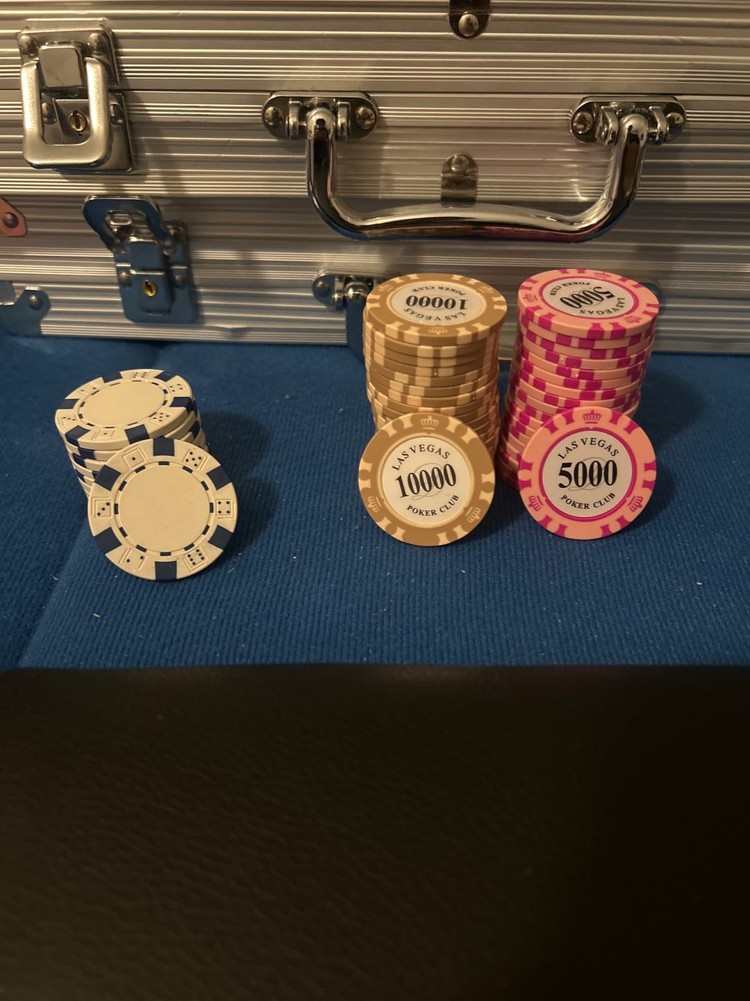 Customer photo review of Poker Chips Vegas Poker Club 300